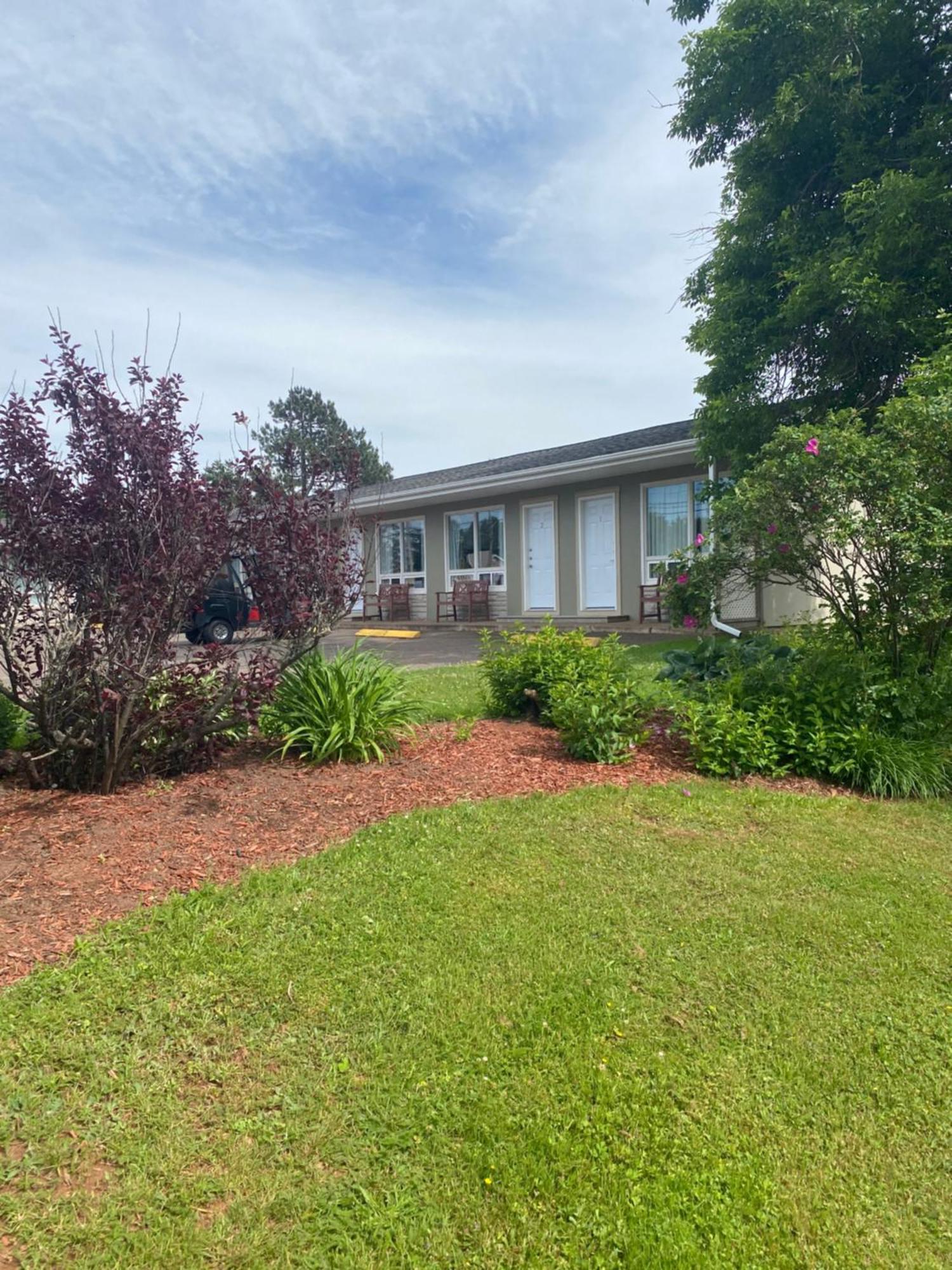 Sunny Isle Motel Summerside Bagian luar foto