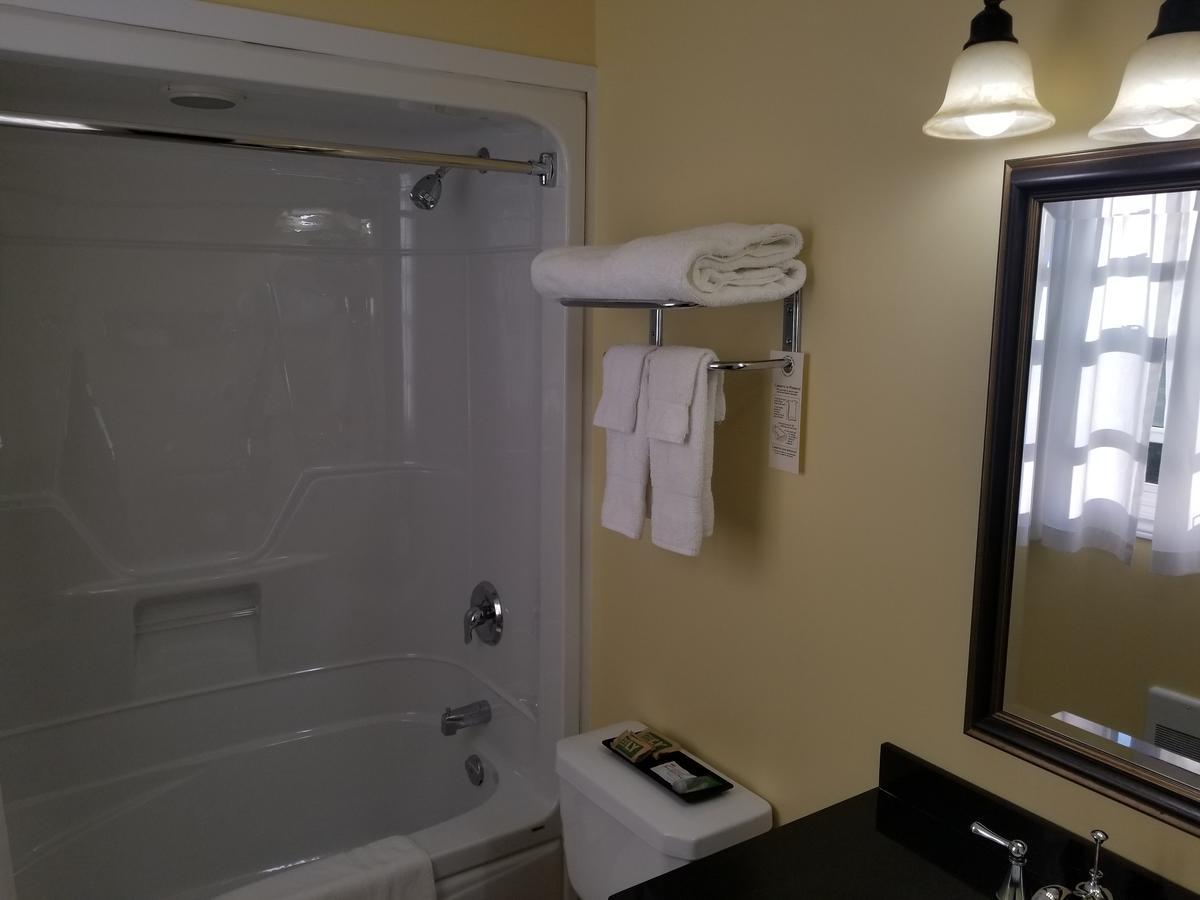 Sunny Isle Motel Summerside Bagian luar foto
